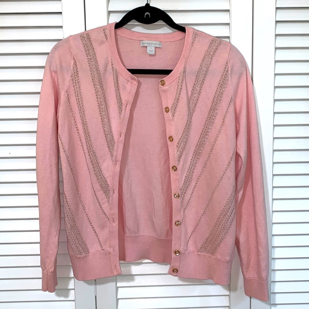 N/A ❤️ Pretty in pink — and rose gold!